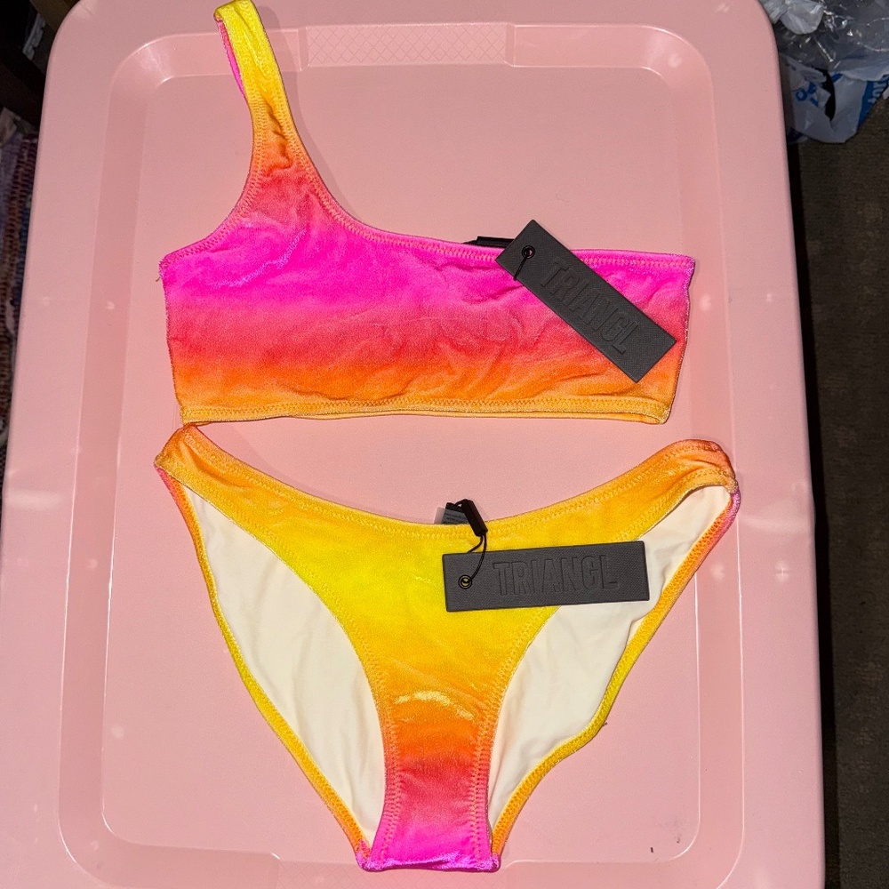 Triangle bikini